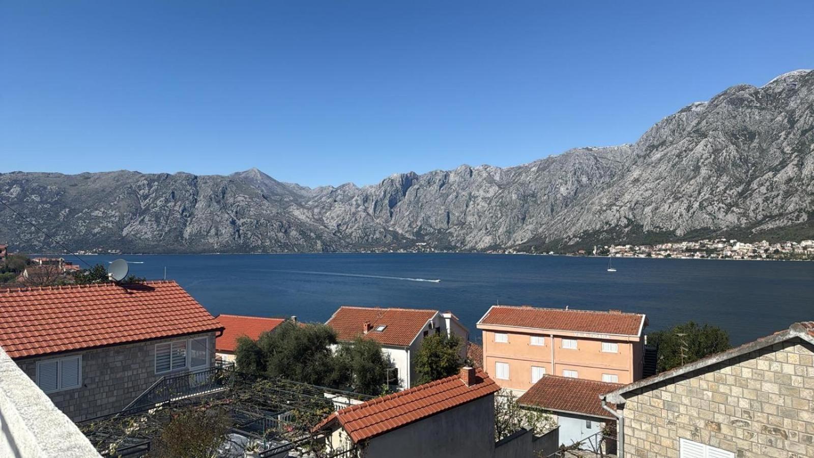 Alisa Sea View Apartment Prcanj Kotor Exterior foto